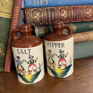 .- Vintage Ceramic Salt & Pepper Shaker Set - Dutch Man and Women Whiskey Jug
